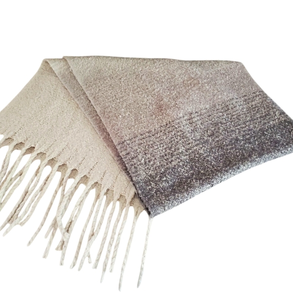 MER•SEA & CO "Always By The Sea" Gray/Beige Large Chunky Soft Knit Scarf Wrap OS - Picture 8 of 9